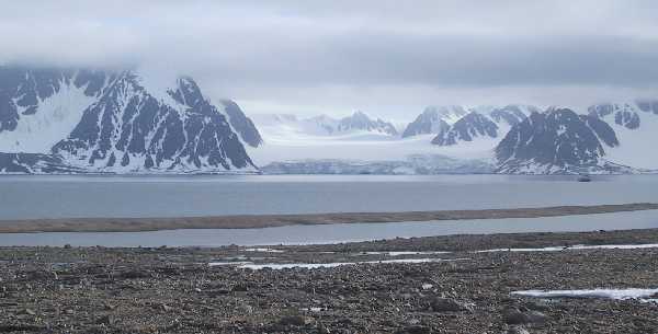 Blick vom Camp auf den Raudfjord